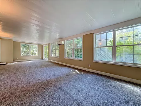 Living - 1108 NE 12th St, Ocala, FL 34470 photo 6 of 8