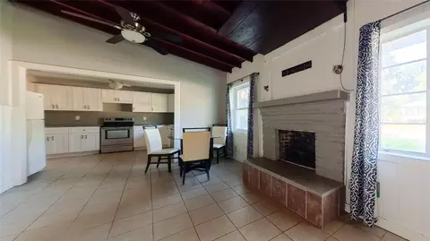 Living - 1108 NE 12th St, Ocala, FL 34470 photo 4 of 8