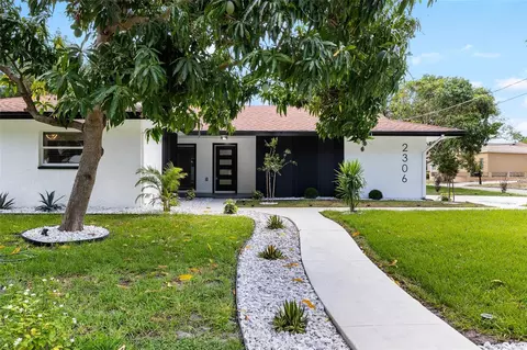 2306 S San Jose Cir, Tampa, FL 33629