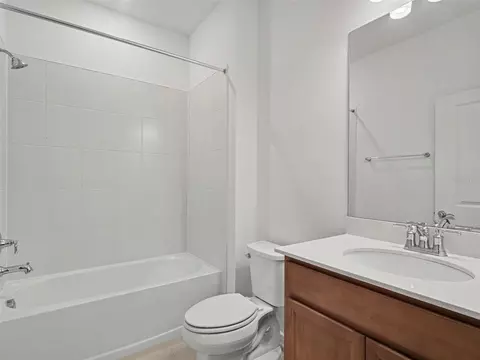 Bath - 14180 Samoa Hill Ct, Riverview, FL 33569 photo 4 of 4