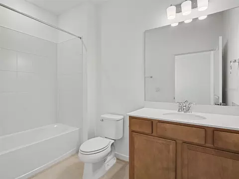 Bath - 14180 Samoa Hill Ct, Riverview, FL 33569 photo 3 of 4