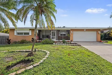 1945 Souvenir Dr, Clearwater, FL 33755