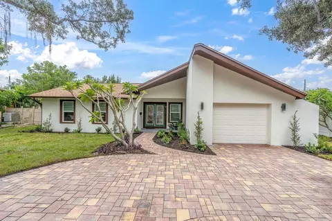2010 Pinellas Point Dr S, Saint Petersburg, FL 33712