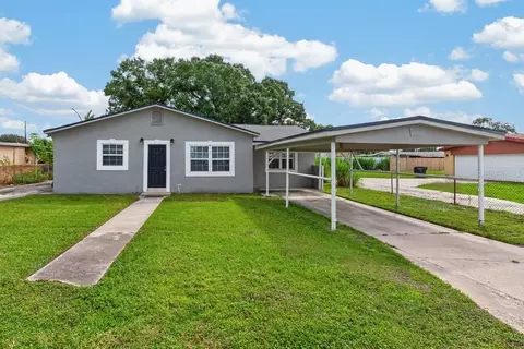 725 Strain Blvd, Lakeland, FL 33815