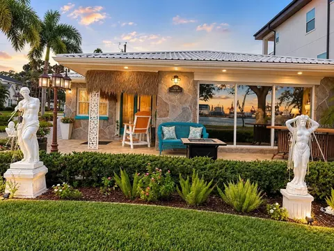 524 Channel Dr, Tampa, FL 33606