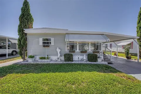 18 Drury Ln, Tarpon Springs, FL 34689