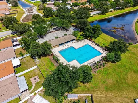 View/Area - 12402 Tree Pointe Ct, Riverview, FL 33578 photo 6 of 10