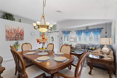 Dining - 12402 Tree Pointe Ct, Riverview, FL 33578 photo 3 of 4