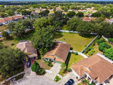 View/Area - 12402 Tree Pointe Ct, Riverview, FL 33578 photo 1 of 10