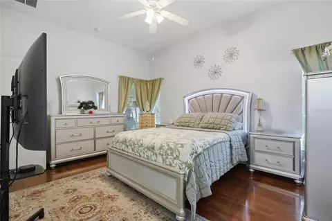 Bedroom - 12402 Tree Pointe Ct, Riverview, FL 33578 photo 2 of 3