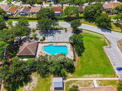 View/Area - 12402 Tree Pointe Ct, Riverview, FL 33578 photo 5 of 10
