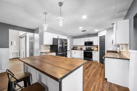 Kitchen - 8295 Begonia St, Spring Hill, FL 34608 photo 1 of 6