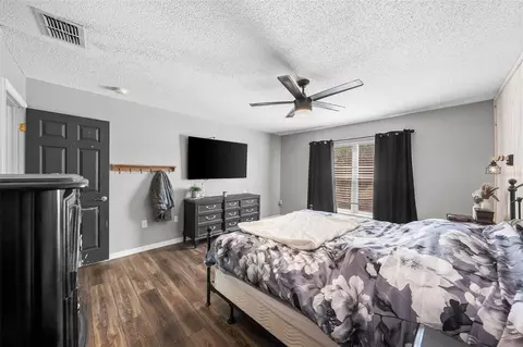 Bedroom - 8295 Begonia St, Spring Hill, FL 34608 photo 4 of 12