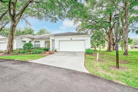 8634 Alexandra Arbor Ln, Temple Terrace, FL 33637