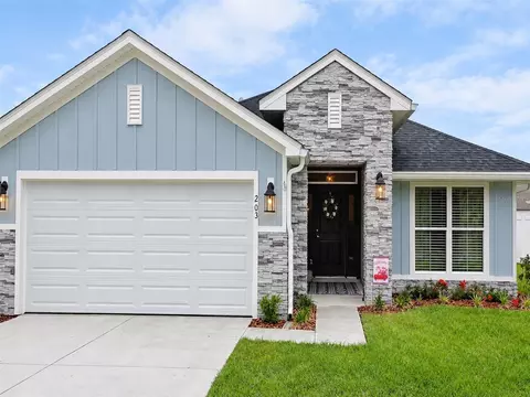203 SW Silver Palm Dr, Lake City, FL 32024