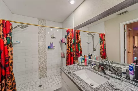 Bath - 12222 Legend St, Spring Hill, FL 34609 photo 1 of 2