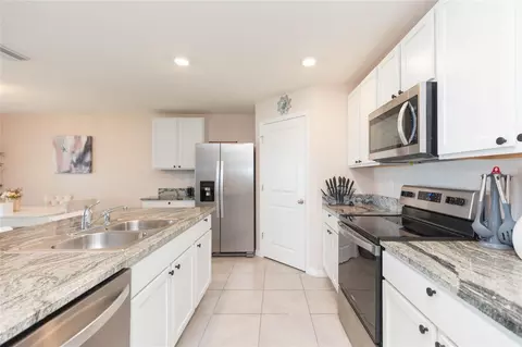 Kitchen - 11933 Downy Birch Dr, Riverview, FL 33569 photo 3 of 3