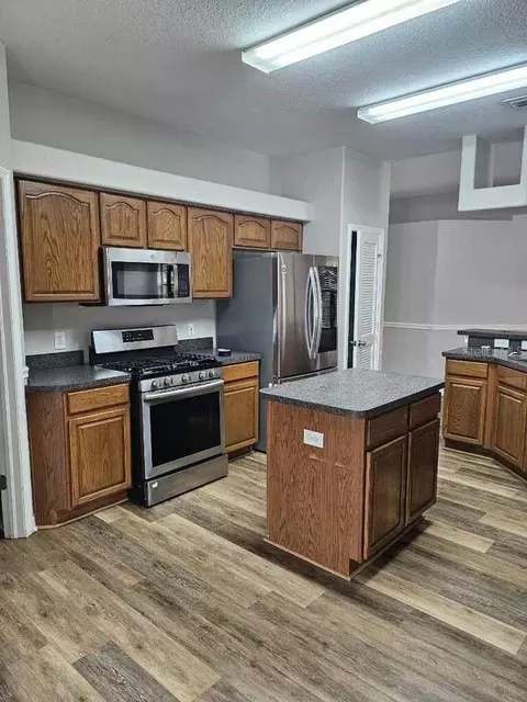Kitchen - 12721 Standbridge Dr, Riverview, FL 33579 photo 1 of 2