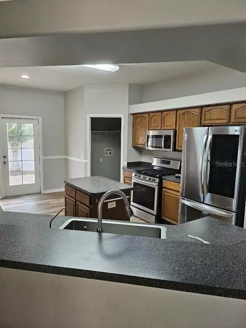 Kitchen - 12721 Standbridge Dr, Riverview, FL 33579 photo 2 of 2