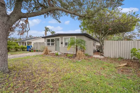 1866 Oregon Ave NE, Saint Petersburg, FL 33703