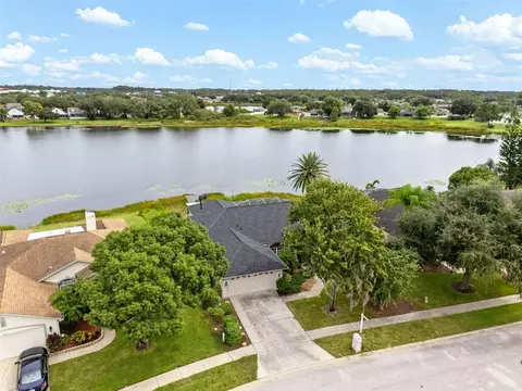 View/Area - 1813 Audubon Trl, Lutz, FL 33549 photo 3 of 7