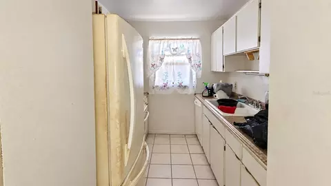 Kitchen - 2750 E Bay Dr #14C, Largo, FL 33771 photo 1 of 1