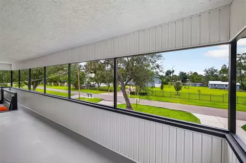 Exterior - 11317 Sylvan Green Ln, Riverview, FL 33569 photo 5 of 9