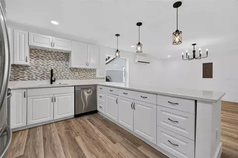 Kitchen - 11317 Sylvan Green Ln, Riverview, FL 33569 photo 3 of 4