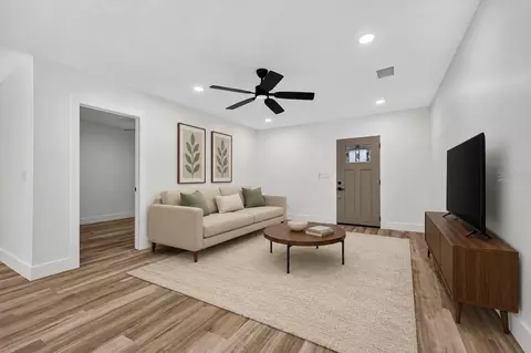 Living - 11317 Sylvan Green Ln, Riverview, FL 33569 photo 3 of 4