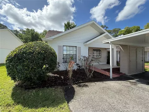 10816 Laquinta Dr, New Port Richey, FL 34654