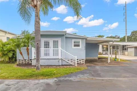 6830 Americana Dr NE #127, Saint Petersburg, FL 33702