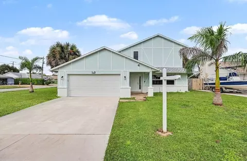 2700 Raintree Lake Cir, Merritt Island, FL 32953