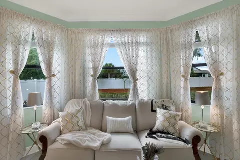 Living - Undisclosed, Spring Hill, FL 34609 photo 5 of 5