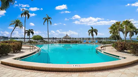 5108 Brittany Dr S #1008, Saint Petersburg, FL 33715