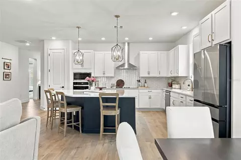 Kitchen - 11854 Mile Marsh Dr, Riverview, FL 33569 photo 8 of 10