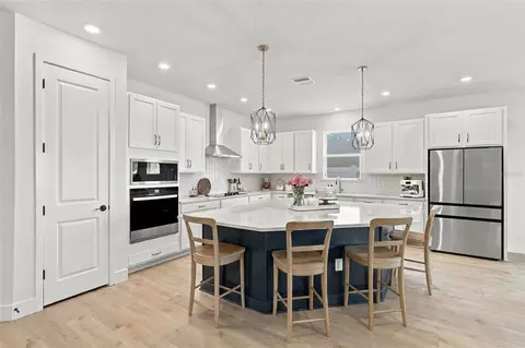 Kitchen - 11854 Mile Marsh Dr, Riverview, FL 33569 photo 1 of 10