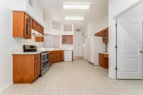 Kitchen - 1127 Rolling Stone Run, Odessa, FL 33556 photo 1 of 3