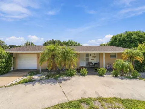 7879 84th Ln, Seminole, FL 33777