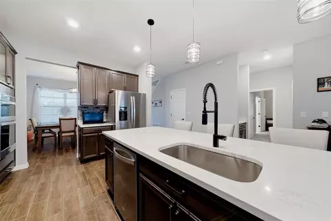 Kitchen - 11727 Tetrafin Dr, Riverview, FL 33579 photo 5 of 9