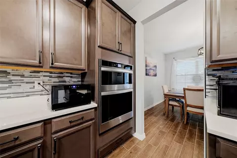 Kitchen - 11727 Tetrafin Dr, Riverview, FL 33579 photo 7 of 9