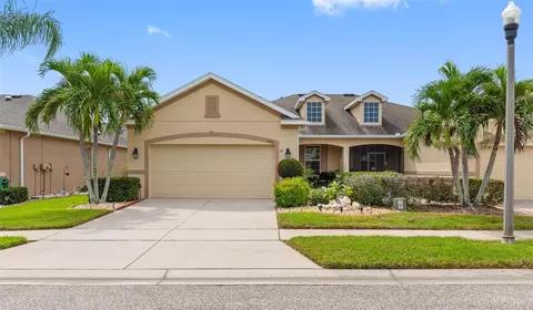 2232 Parrot Fish Dr, Holiday, FL 34691