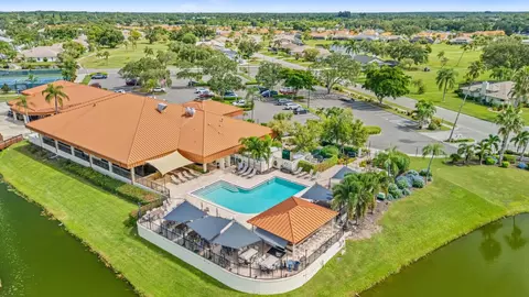 View/Area - 4202 Augusta Ter E, Bradenton, FL 34203 photo 5 of 9