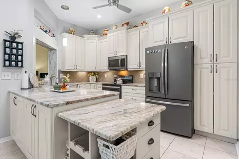 Kitchen - 4202 Augusta Ter E, Bradenton, FL 34203 photo 1 of 4