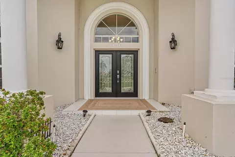 Entry Way - 4202 Augusta Ter E, Bradenton, FL 34203 photo 1 of 4