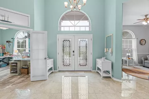 Entry Way - 4202 Augusta Ter E, Bradenton, FL 34203 photo 2 of 4