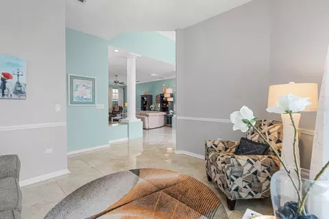 Entry Way - 4202 Augusta Ter E, Bradenton, FL 34203 photo 4 of 4