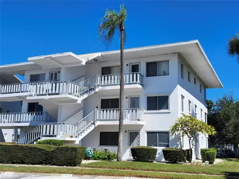 11201 80th Ave #201, Seminole, FL 33772