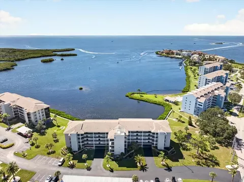 8251 Brent St #918, Port Richey, FL 34668