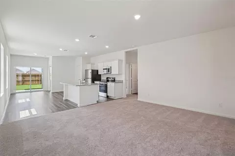 Living - 10542 Curving Crk, Parrish, FL 34219 photo 4 of 6