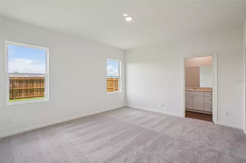 Bedroom - 10542 Curving Crk, Parrish, FL 34219 photo 9 of 10